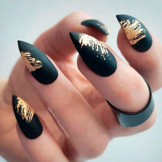 Green Manicure With Gold - Unrivaled Luxury Design