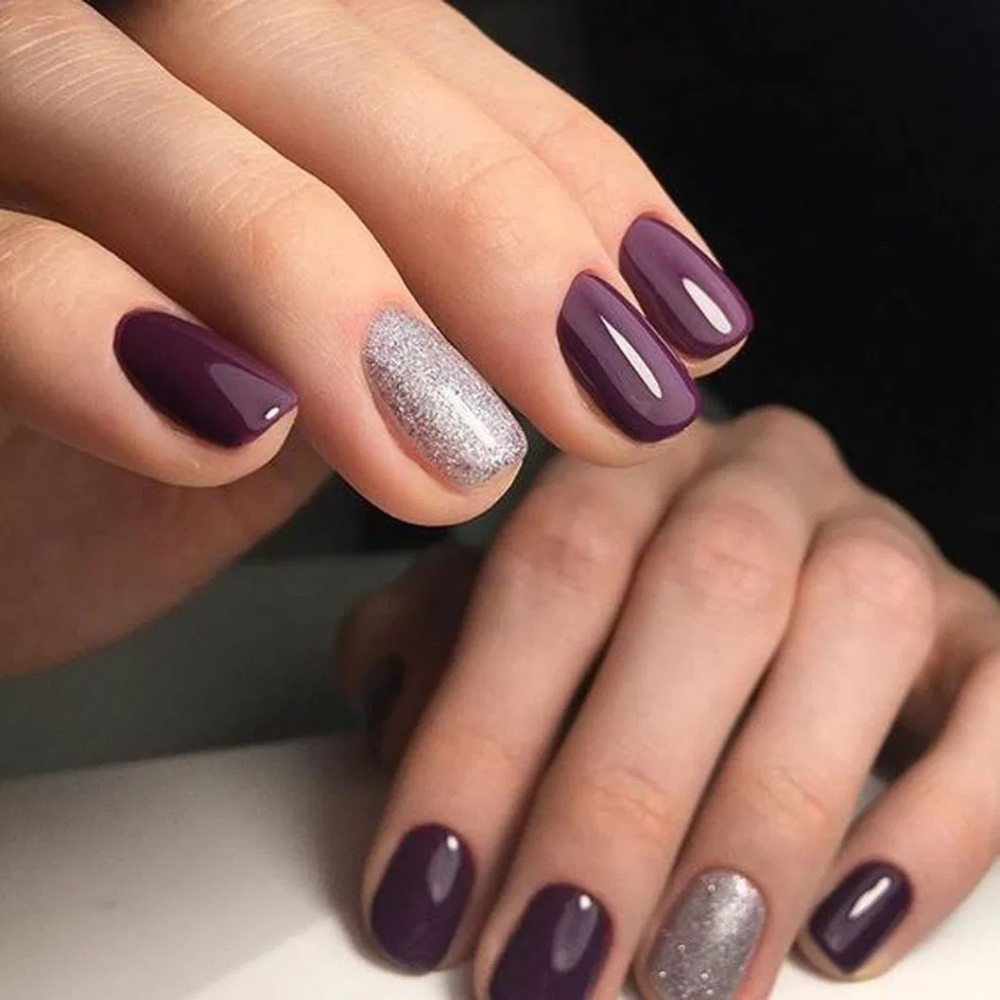 27 Beautiful Winter Glitter Accents for Short Nails | Gel nail colors