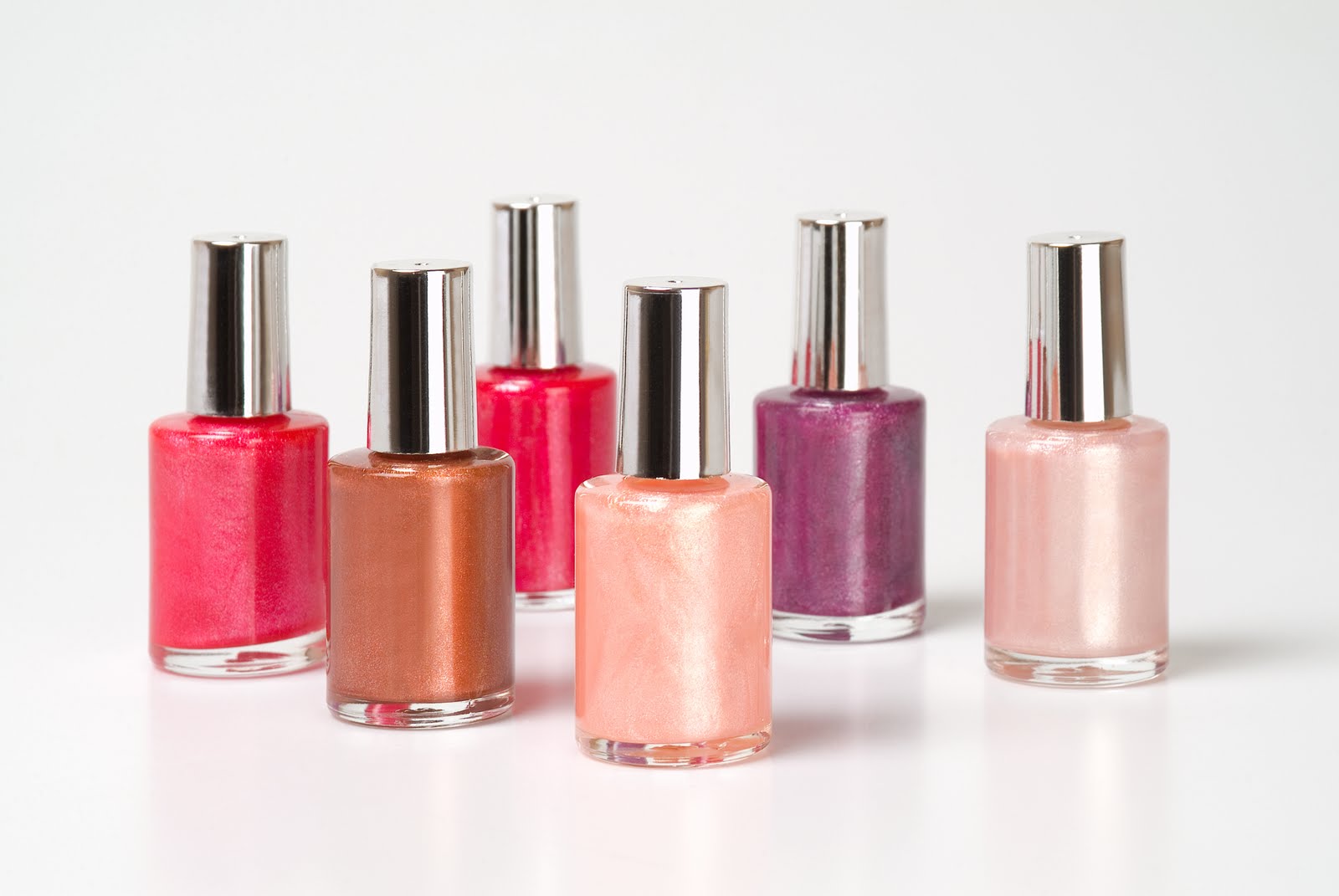 nail polish bottles with the words 3-free
