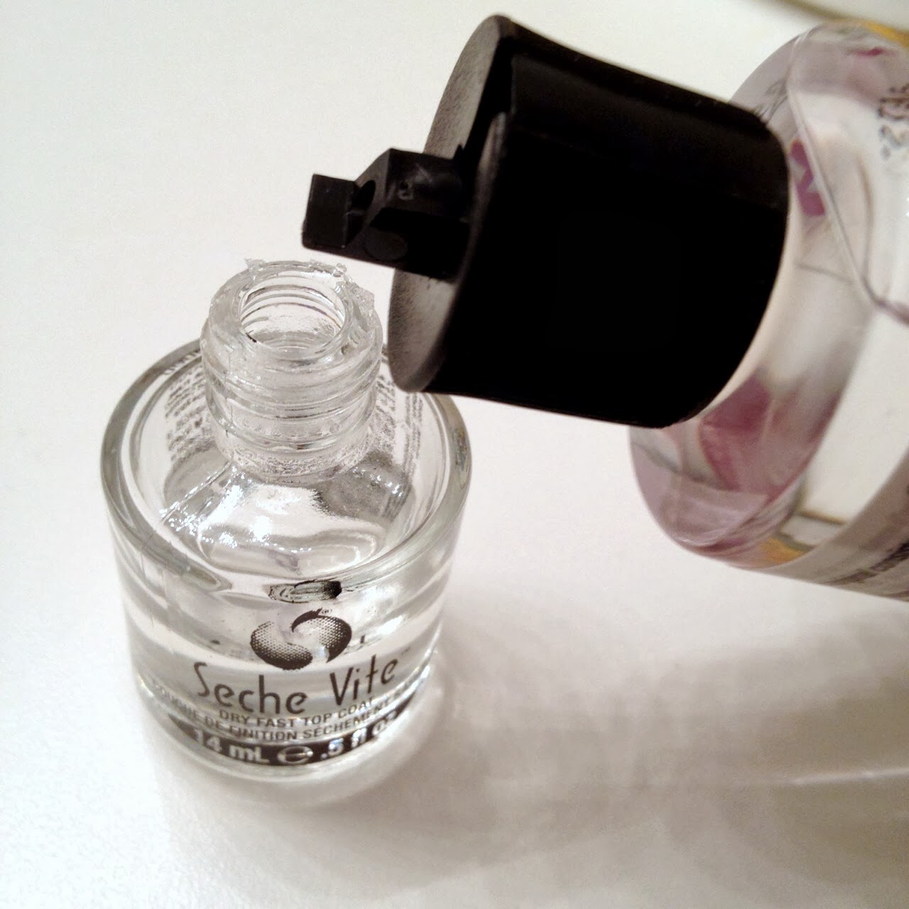 erisaxo: How To: Beauty Secrets Nail Polish Thinner for Seche Vite + review